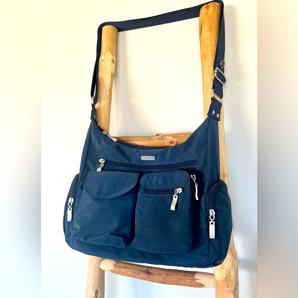 Baggallini Crossbody Bag Travel Handbag Purse Navy Silver Hardware Lime Lining